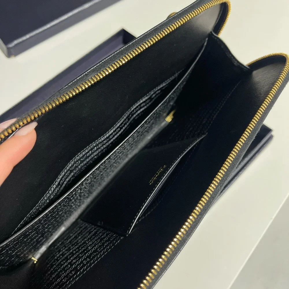 Prada Business Bag - Picture 3 of 4